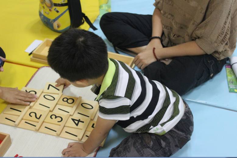 幼儿独自游戏攻略图文(幼儿独自游戏有什么)